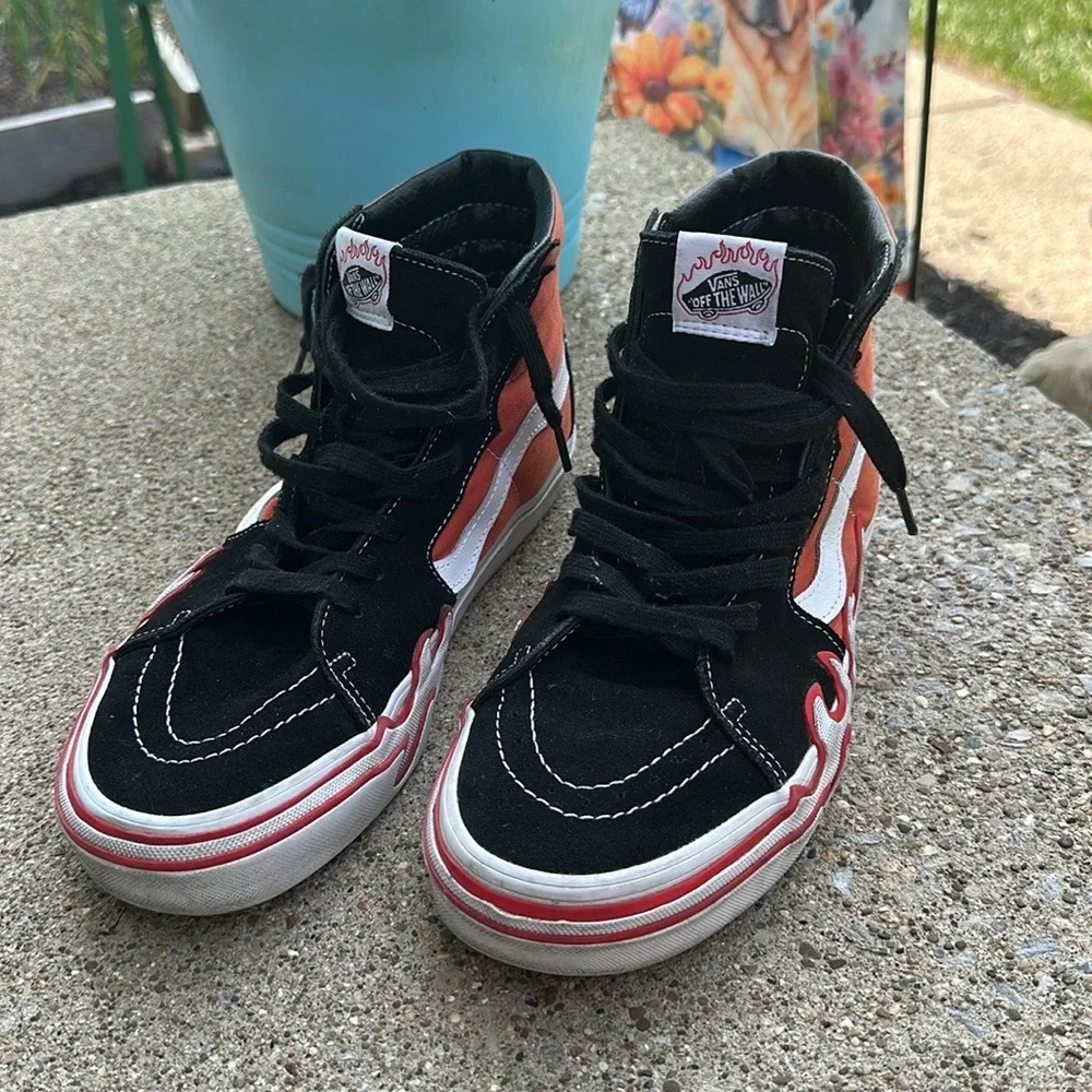Vans high tops with flames men’s size 10.5 - Picture 2 of 8